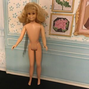 1963 Mattel Blonde Straight Leg Skooter doll